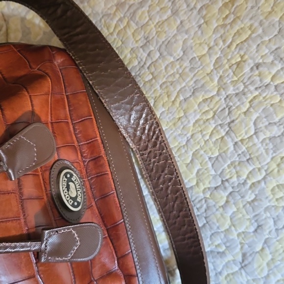 Dooney Bourke leather bucket purse 👛 - Picture 4 of 8